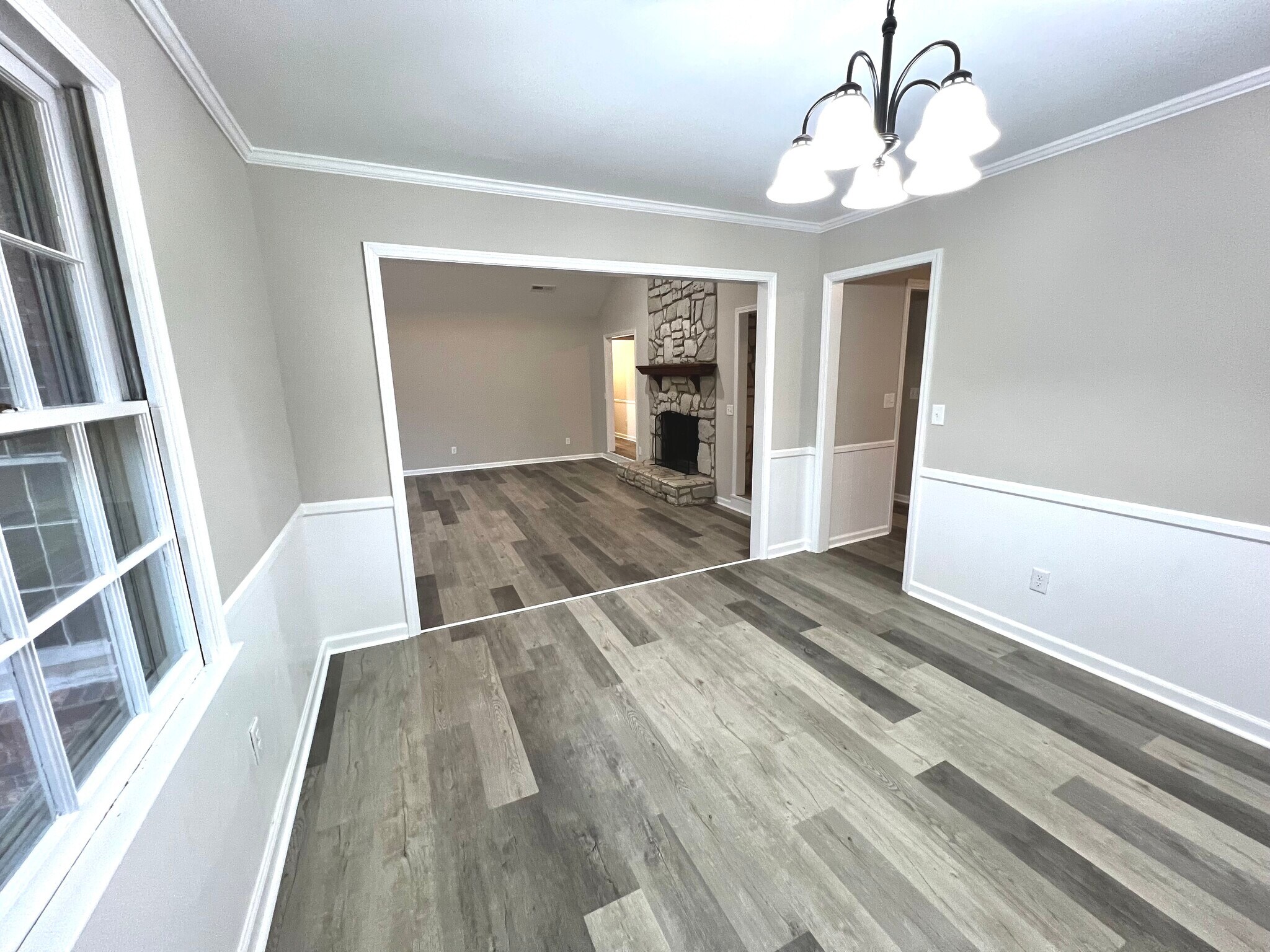 Building Photo - 2401 Clematis Trl