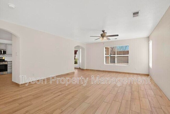 Building Photo - 10332 Calle Hermosa Pl NW