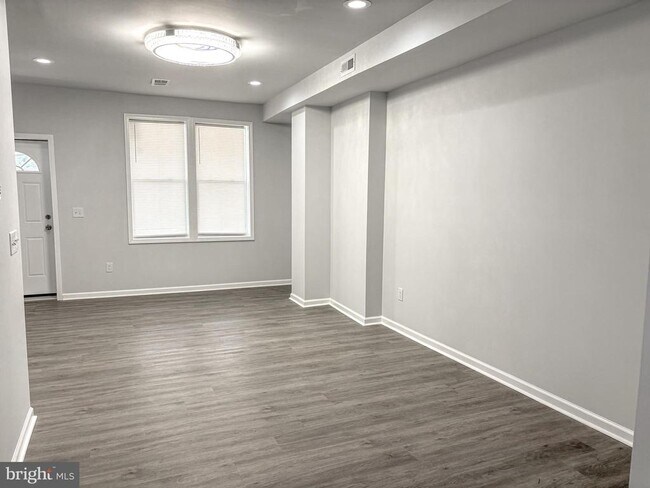 Building Photo - 3631 Reed St