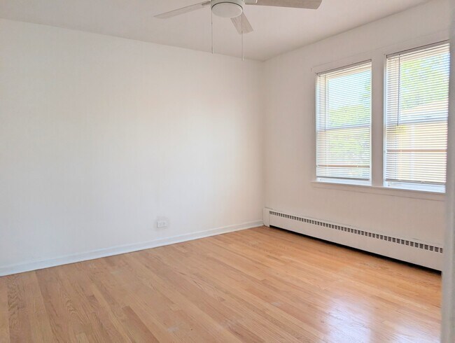 Building Photo - 2617 N 74th Ave