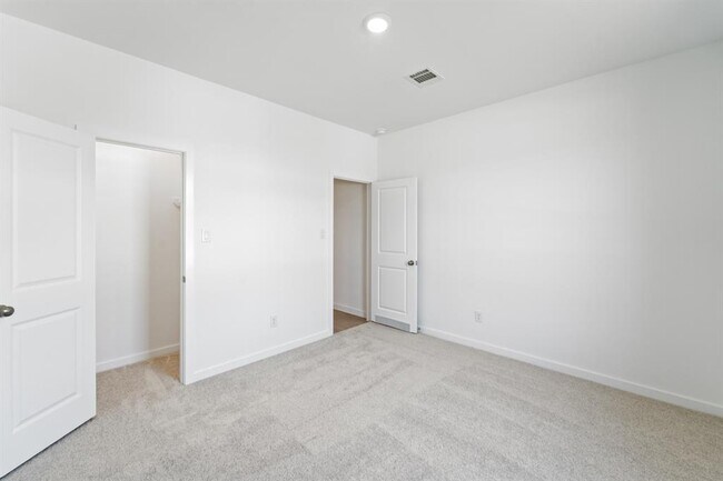 Building Photo - 22140 Juniper Crossing Dr