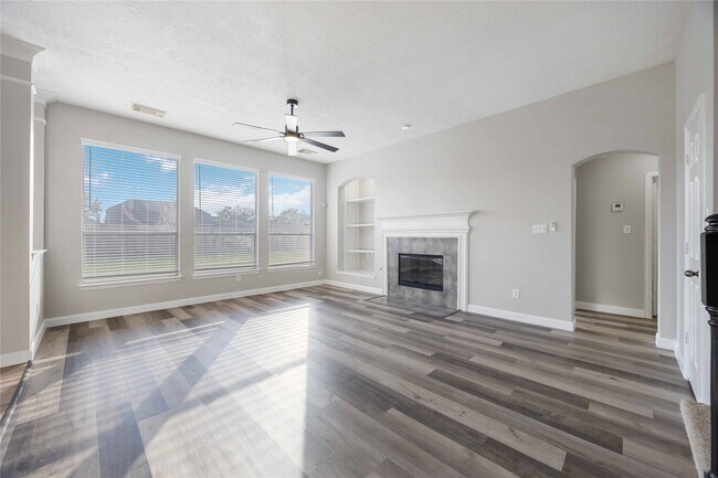 Building Photo - 19311 Lincoln Heights Ln