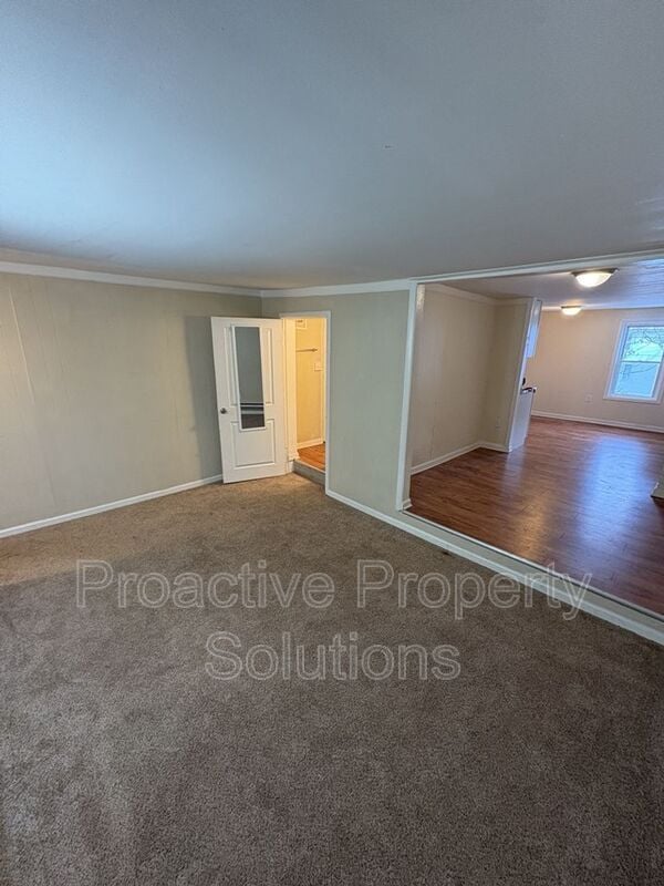 Building Photo - 850-850 Capouse Ave