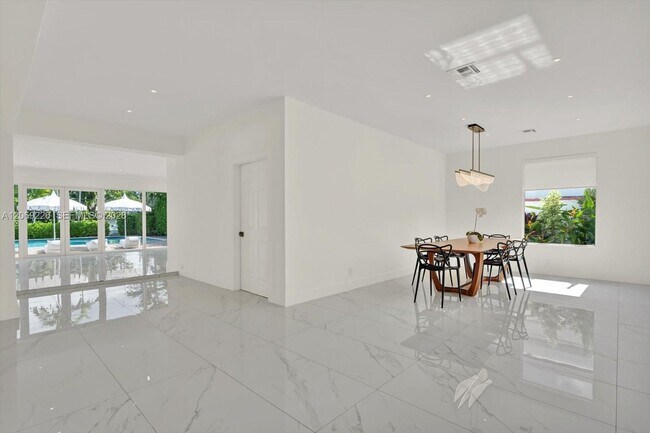 Building Photo - 1777 Daytonia Rd