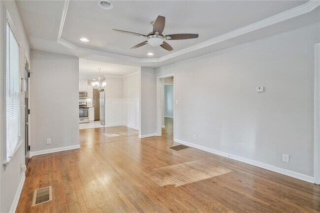 Building Photo - 1834 Ridgeland Dr