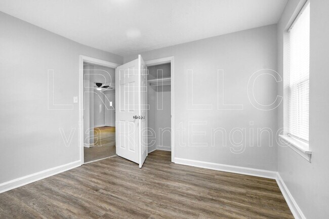 Building Photo - 3224 Patricia Dr