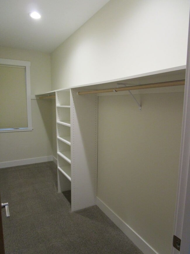 Building Photo - Custom Home in Crystal Springs Subdivision - Available Now!