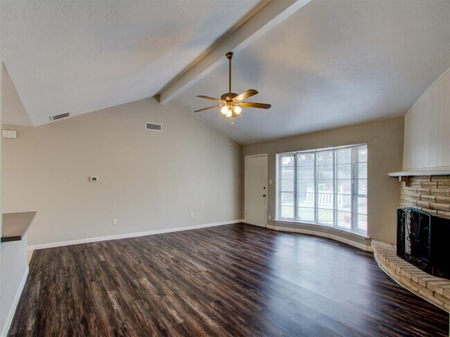 Building Photo - 10815 Montverde Ln