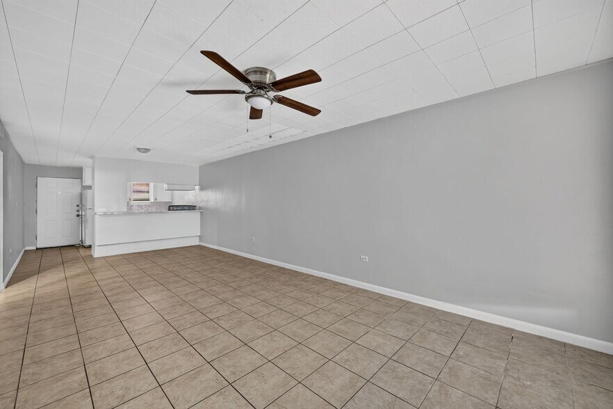 Building Photo - 1120 Valley View Dr