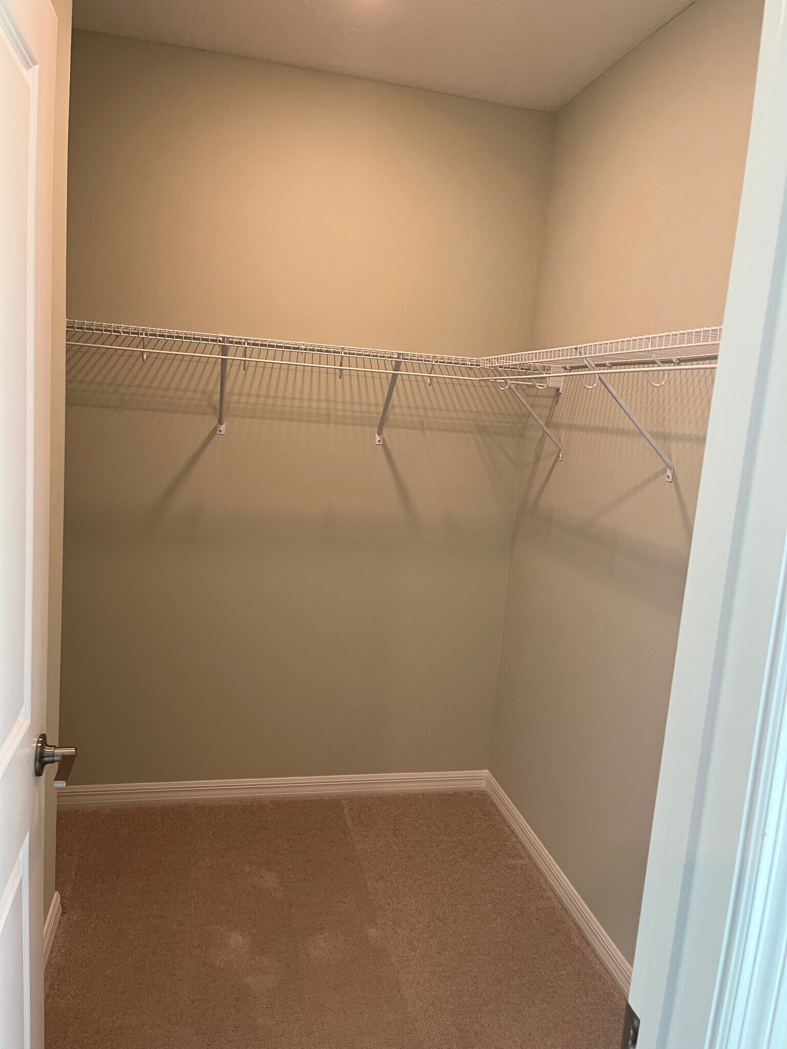 Building Photo - 2068 Rosewood Cir