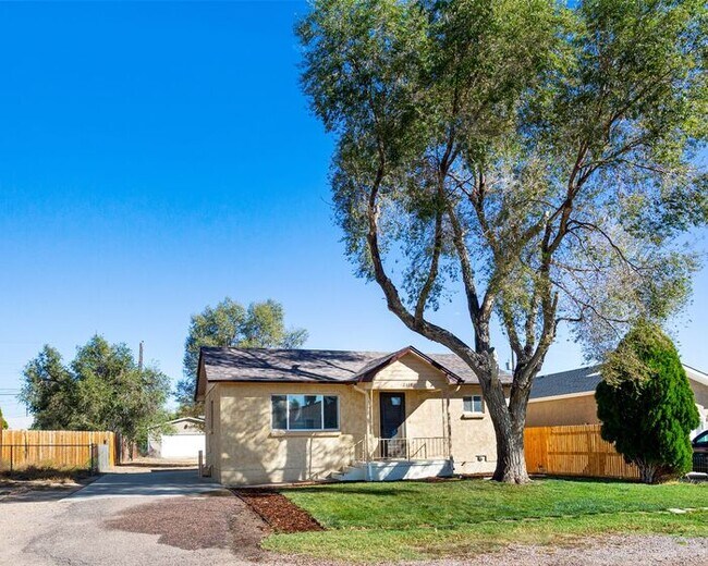 Building Photo - Well-Maintained 3-Bedroom Home with Modern...