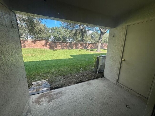 Building Photo - Don’t miss this beautiful 3-bedroom, 2-bat...