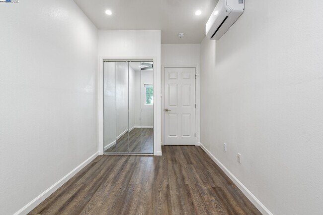 Building Photo - 16318 Maubert Ave