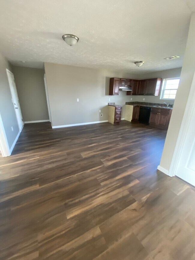 Building Photo - Now Leasing - 3 bedroom 2 bath White Pine, TN