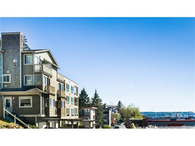 Building Photo - 2819 14th Ave W