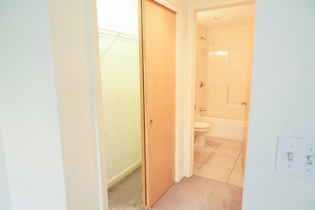 Building Photo - 145 Captain Eames Cir