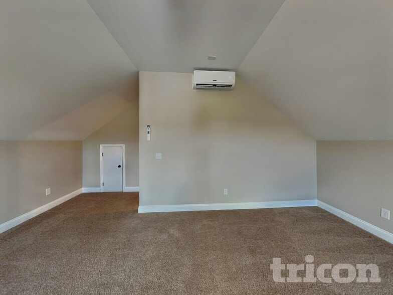 Building Photo - 223 Fieldstone Ln