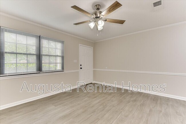 Building Photo - 204-1/2 W Buena Vista Ave