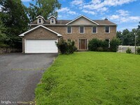Building Photo - 9627 Locust Hill Dr