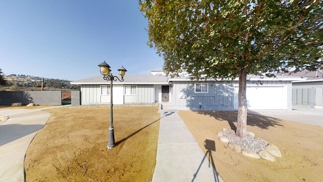 Primary Photo - Newly Remodeled 4BD/2BA