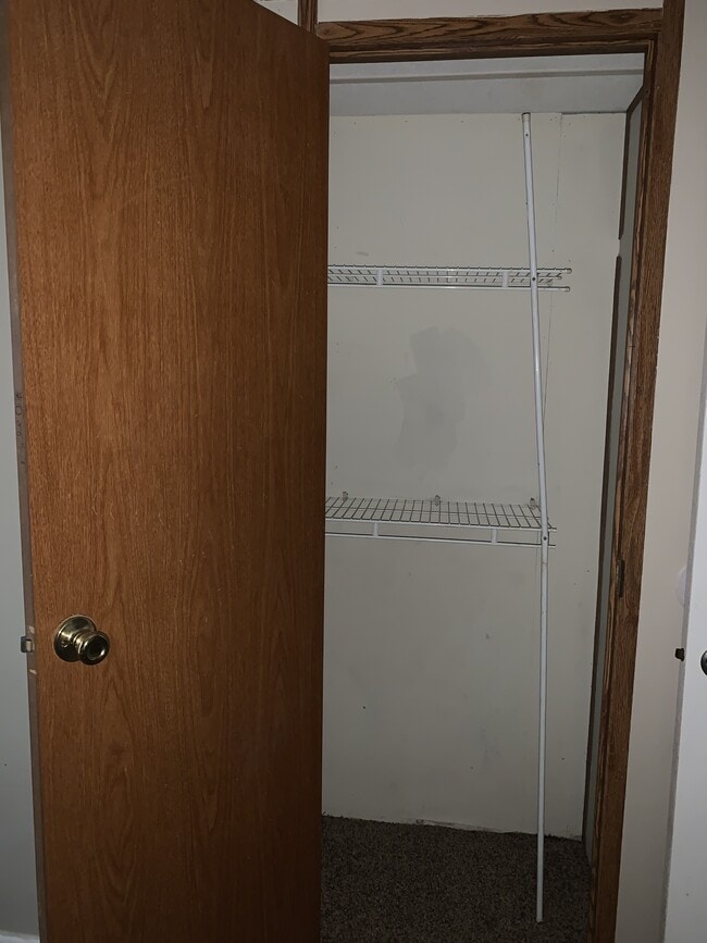 Building Photo - 502 Kayla St