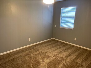 Building Photo - Botany Townhomes