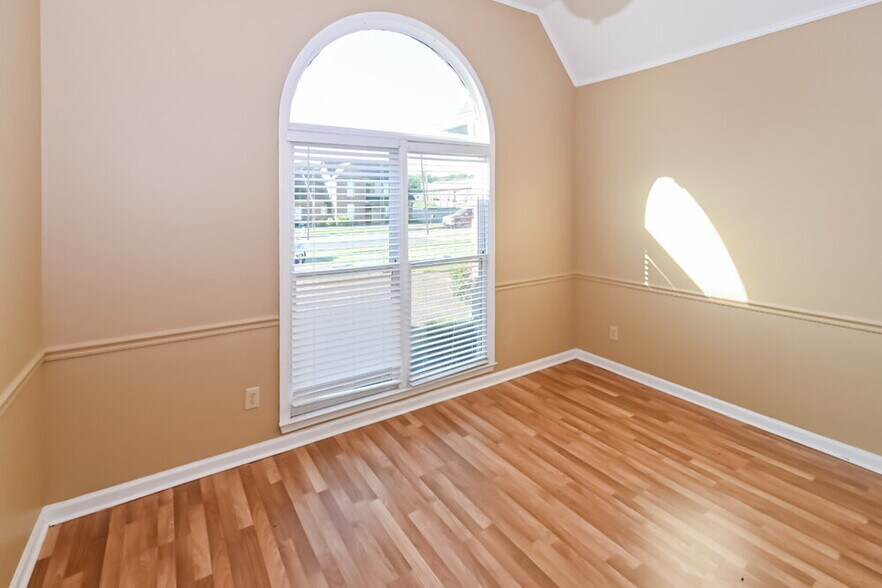 Building Photo - 9224 Chimneyrock Blvd.