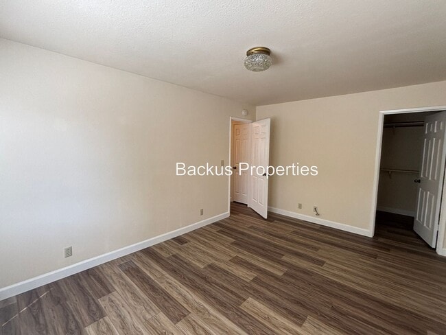 Building Photo - Very nice upstairs two bedroom condo in We...
