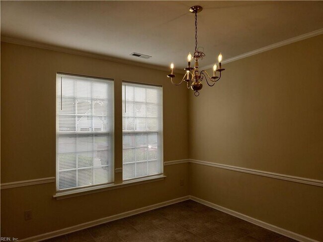 Building Photo - RENTAL