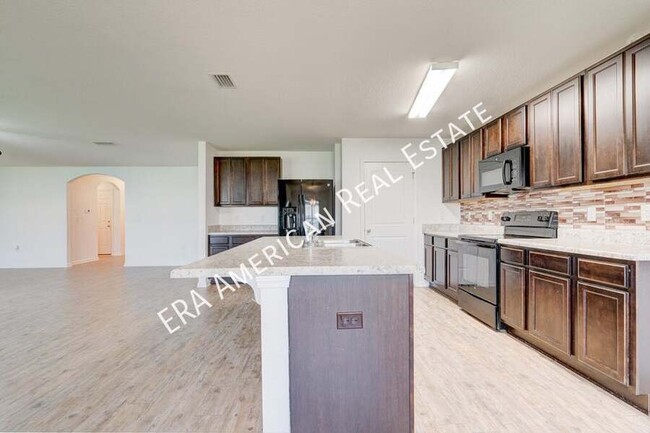Building Photo - 4907 Kensington Ln