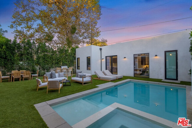 Building Photo - 4256 Camellia Ave