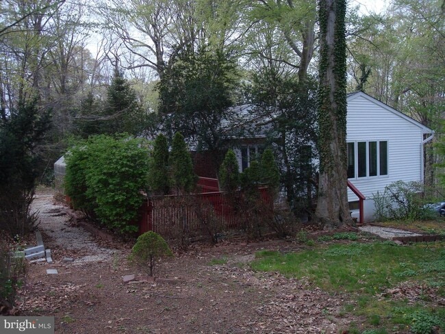 Building Photo - 5 Edgewold Ln