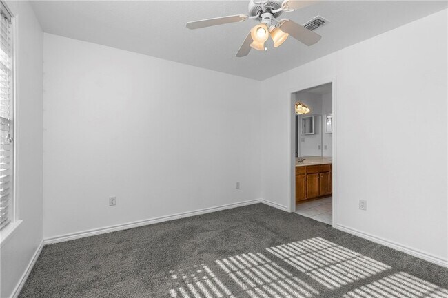 Building Photo - 3511 Farah Dr