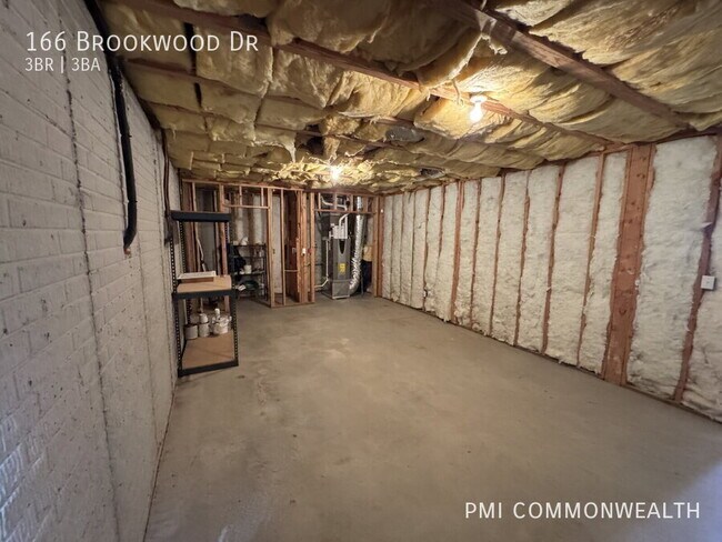 Building Photo - 166 Brookwood Dr