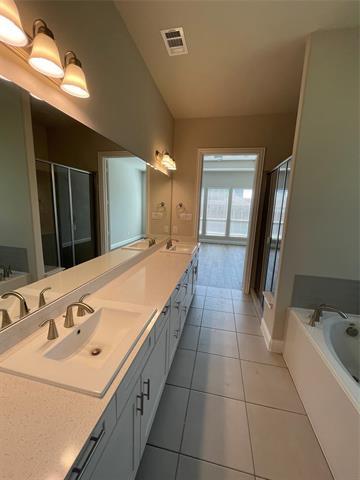 Building Photo - 4021 Angelina Dr