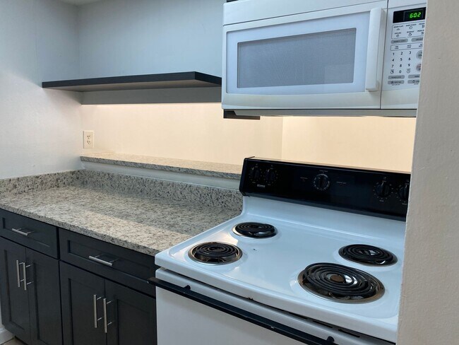 Building Photo - Weatherly Condominiums