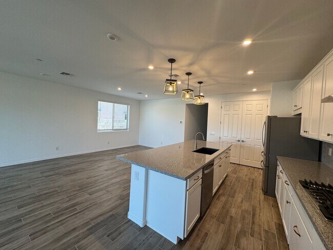 Building Photo - BRAND NEW 4 BEDROOM IN NORTHPOINTE
