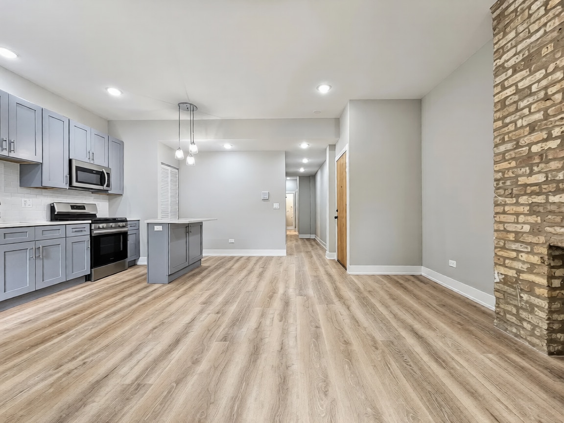 Building Photo - 441 W Belden Ave