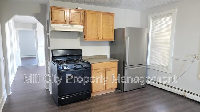 Building Photo - 343 Auburn St