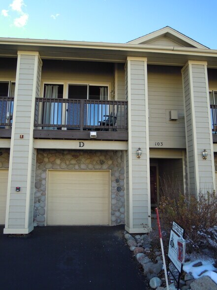 front entrance - 103 Morningstar Cir