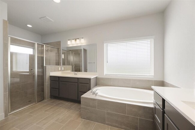 Building Photo - 123 Plumbago Loop