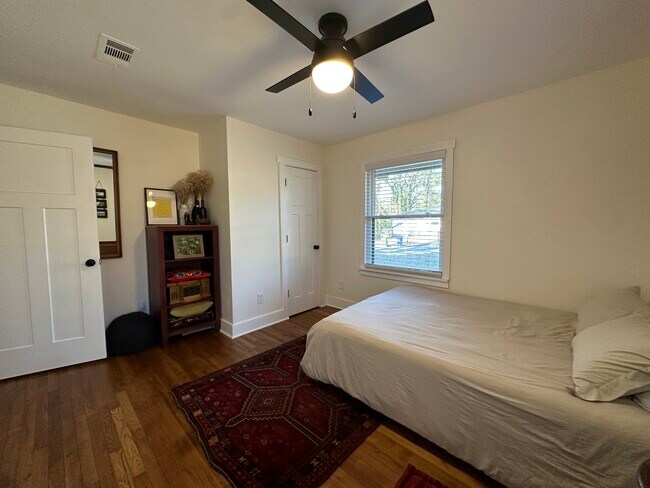 Bedroom 2 - 1209 Hillwood Ct SE