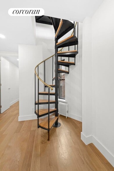 Building Photo - 421 E 81st St