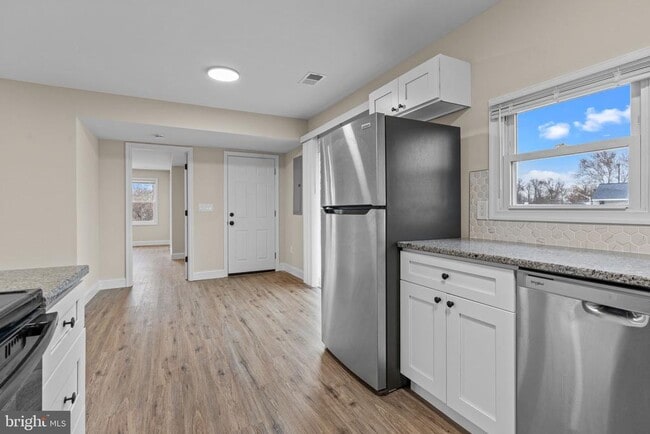 Building Photo - 64 Vividleaf Ln