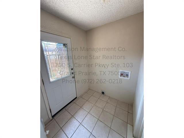 Building Photo - 3015 Oak Ridge Pl