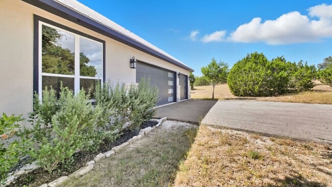 Building Photo - 103 River Mountain Dr