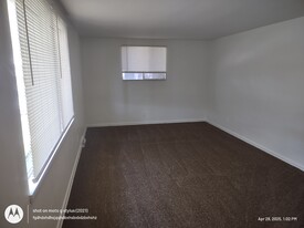 Building Photo - 228 Ralph Ct NW