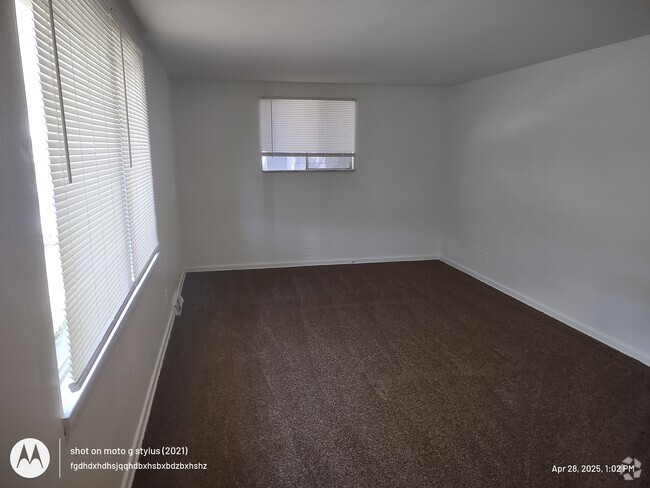 Building Photo - 228 Ralph Ct NW