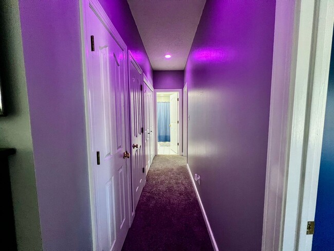 Building Photo - Beautiful home in the Chancellor Walk neig...