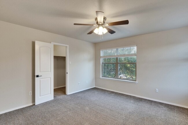 Building Photo - 6305 Roseborough Dr